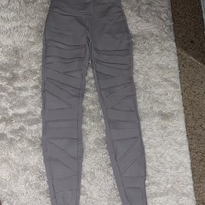 Gray mesh lululemon size 6 leggings